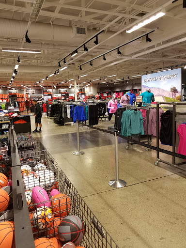 Sporting Goods Store «Nike Factory Store», reviews and photos, 2200 Petaluma Blvd N #100, Petaluma, CA 94952, USA