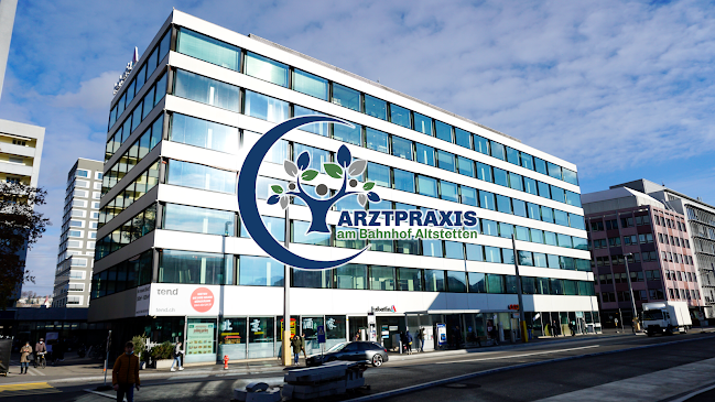 Rezensionen über Hausarztpraxis am Bahnhof Altstetten in Zürich - Arzt