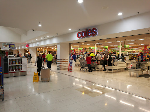 Coles Queanbeyan