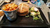 Hamburger du Hôtel Restaurant Linette à Peyre en Aubrac - n°8