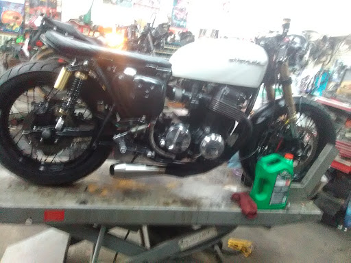 Motorcycle Dealer «J & R Cycle Shop», reviews and photos, 1431 Canton Rd NE, Marietta, GA 30066, USA