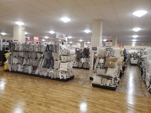 Department Store «HomeGoods», reviews and photos, 210 Needham St, Newton, MA 02461, USA