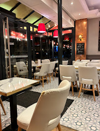 Atmosphère du Restaurant Le Mac-Mahon cafe à Paris - n°9