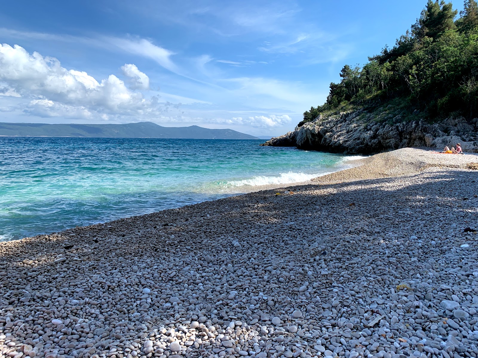 Foto von Jelenscica beach mit kleine bucht