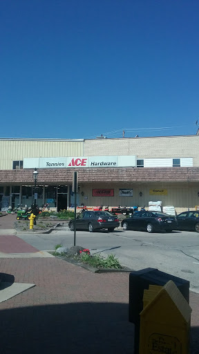 Hardware Store «Tennies Ace Hardware», reviews and photos, 112 S 5th Ave, West Bend, WI 53095, USA