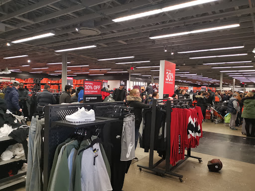 Clothing Store «Nike Factory Store», reviews and photos, 600 Bluebird Ct, Central Valley, NY 10917, USA