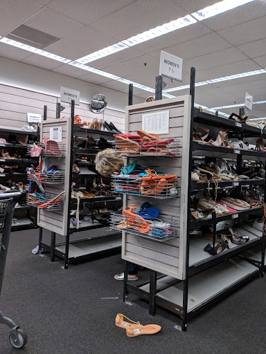 Department Store «Last Chance Clearance Store», reviews and photos, 1919 E Camelback Rd, Phoenix, AZ 85016, USA