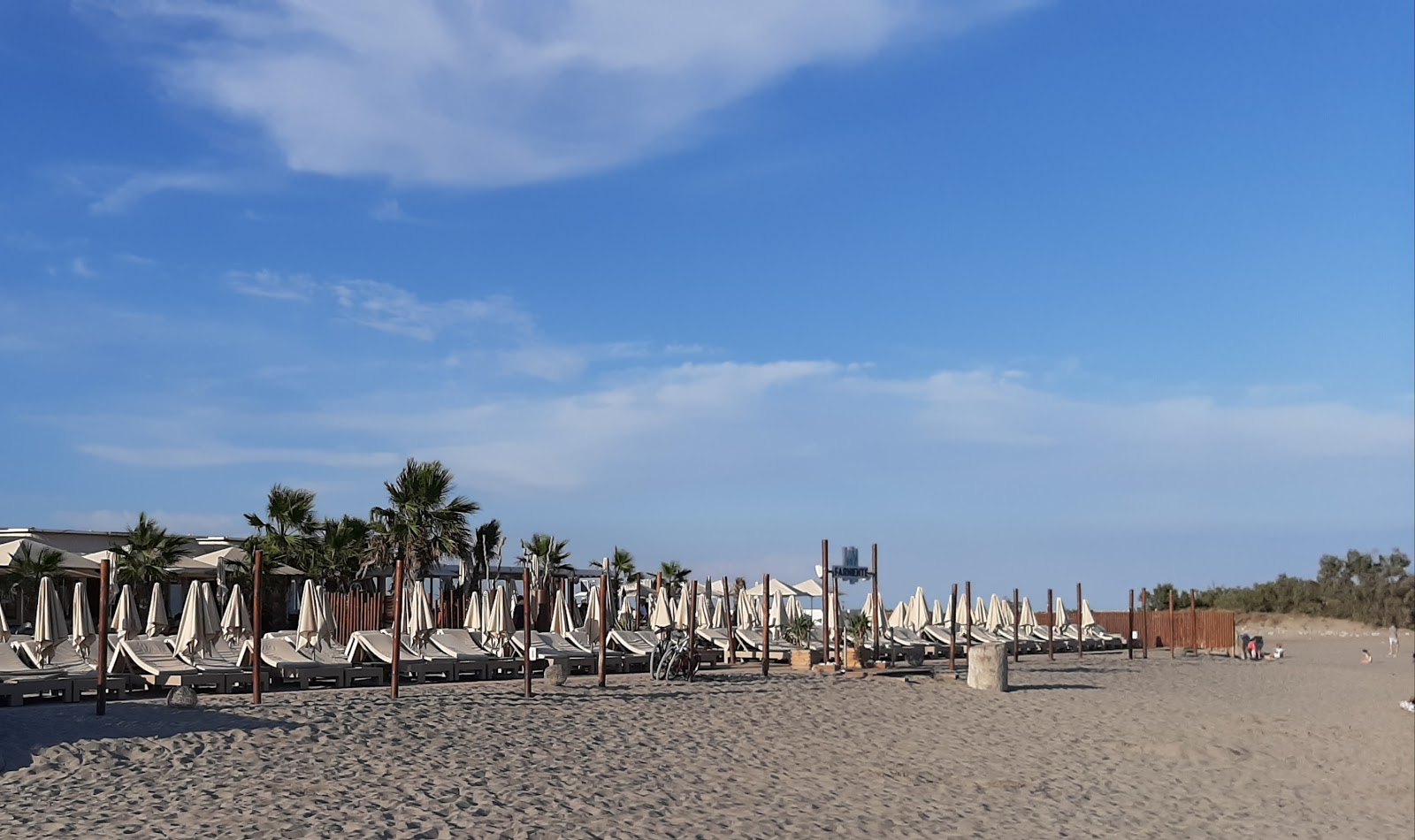 Farniente Plage'in fotoğrafı - rahatlamayı sevenler arasında popüler bir yer