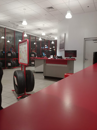 Tire Shop «Discount Tire Store - Lebanon, TN», reviews and photos, 613 S Cumberland St, Lebanon, TN 37087, USA