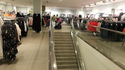 Clothing Store «H&M», reviews and photos, 400 S Baldwin Ave, Arcadia, CA 91007, USA