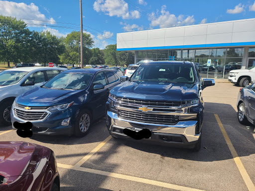 Chevrolet Dealer «Castle Chevy North», reviews and photos, 175 N Arlington Heights Rd, Elk Grove Village, IL 60007, USA