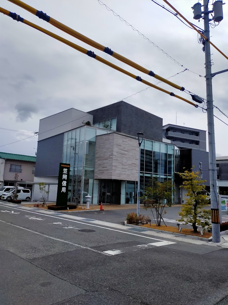 笠岡信用組合 福山支店