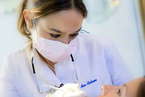 Dentista Estética Majadahonda Dra.Ana Cabeza image