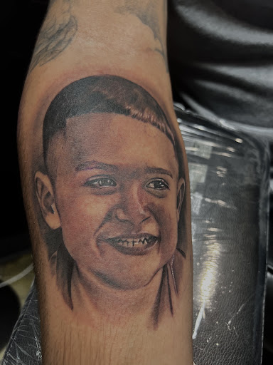 Explore back of hand tattoo ideas, creative tattoo ideas in Dallas, available at Empire barbers & Ink