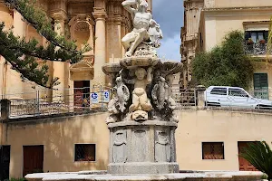 Fontana d'Ercole image