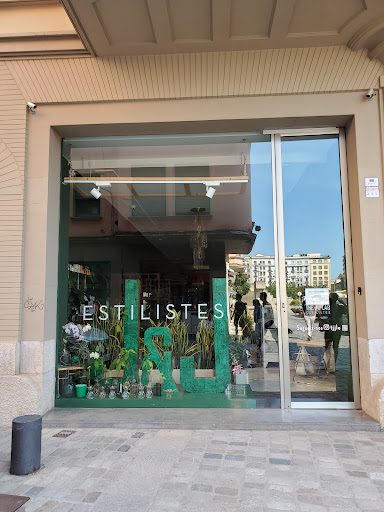 The J&J Lab Estilistes en Girona, Girona