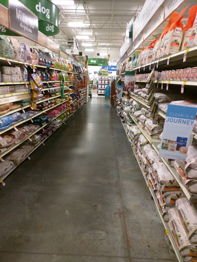 Pet Supply Store «PetSmart», reviews and photos, 1236 Greenbrier Pkwy, Chesapeake, VA 23320, USA