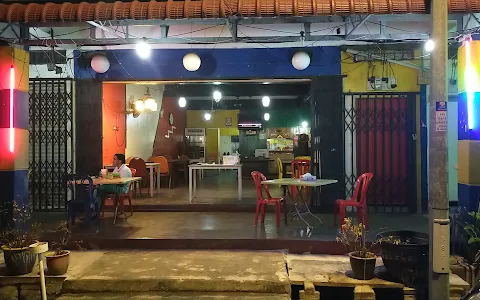 Full Laa Mak Cafe image
