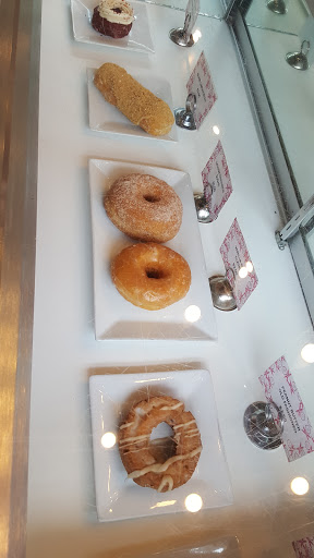 Donut Shop «Glazed Donut Works», reviews and photos, 2644 Elm St, Dallas, TX 75226, USA