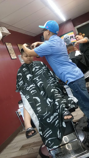 Barber Shop «Straight Blades Barbershop», reviews and photos, 2121 Pleasanton Rd, San Antonio, TX 78221, USA