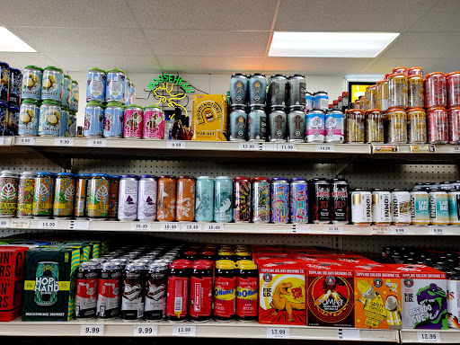 Liquor Store «South Side Liquors», reviews and photos, 1667 17th Ave E, Shakopee, MN 55379, USA