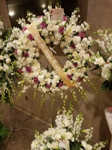 Florist «Roma Florist. free deliver purchase online. Www.romaflorist.com», reviews and photos, 11 Davis St, Oakville, CT 06779, USA