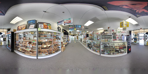 Tobacco Shop «Habits Vape & Smoke shop», reviews and photos, 8391 Folsom Blvd, Sacramento, CA 95826, USA