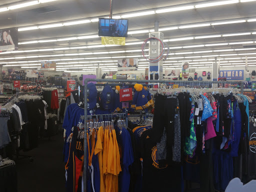 Sporting Goods Store «Big 5 Sporting Goods - Sunnyvale», reviews and photos, 721 Sunnyvale Saratoga Rd, Sunnyvale, CA 94087, USA