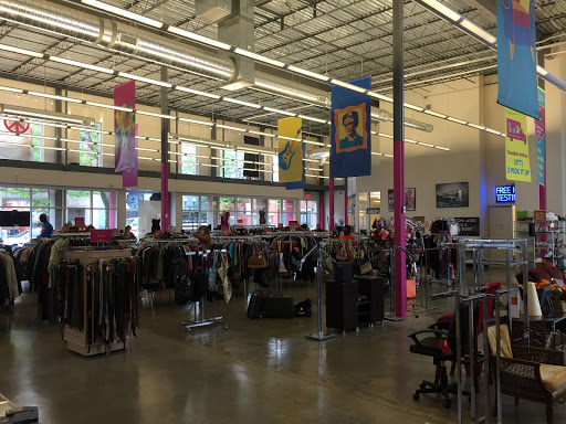 Thrift Store «Out of the Closet - Columbus», reviews and photos, 1230 N High St, Columbus, OH 43201, USA