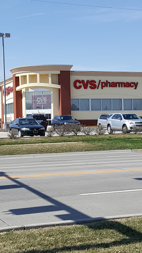 CVS, 2002 Spruce Hills Dr, Bettendorf, IA 52722, USA, 