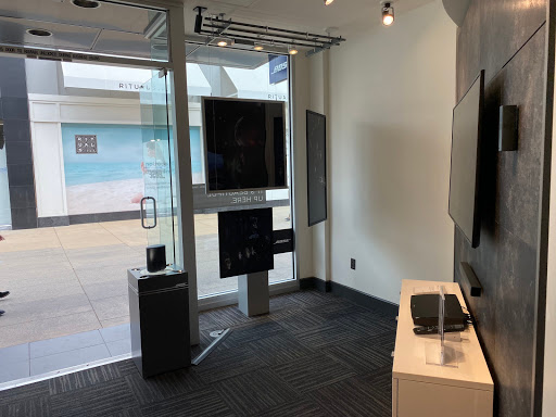 Home Audio Store «Bose Showcase Store», reviews and photos, 145 Stanford Shopping Center, Palo Alto, CA 94304, USA