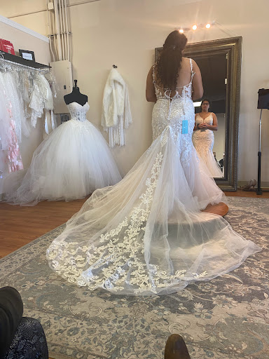 Bridal Shop «Amour Bridal», reviews and photos, 601 E Whitestone Blvd #408, Cedar Park, TX 78613, USA
