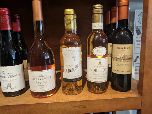 Wine Store «DCanter Wine Boutique», reviews and photos, 545 8th St SE, Washington, DC 20003, USA