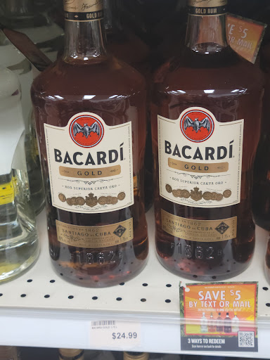 Liquor Store «Pinnacle Wine & Liquor», reviews and photos, 1720 Monroe Ave, Rochester, NY 14618, USA