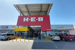 H-E-B Carretera 57 image
