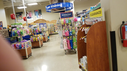 Pet Supply Store «PetSmart», reviews and photos, 1125 Quentin Rd, Lebanon, PA 17042, USA