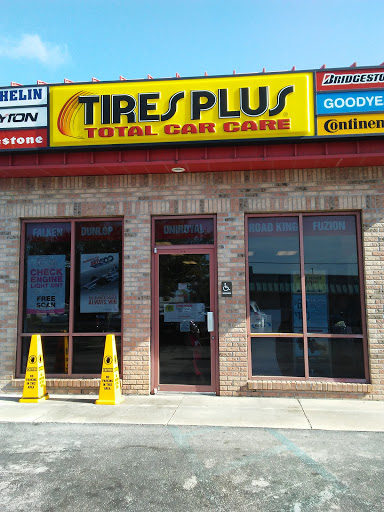 Tire Shop «Tires Plus», reviews and photos, 1801 US-1, Fort Pierce, FL 34950, USA