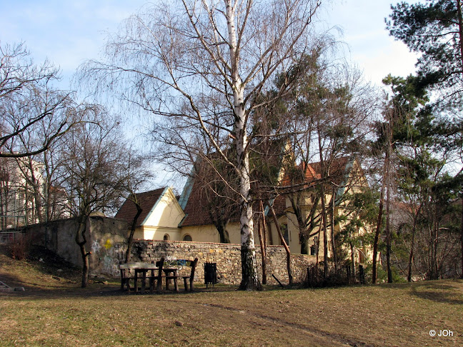 Pod Vyšehradem 14, 147 00 Praha 4