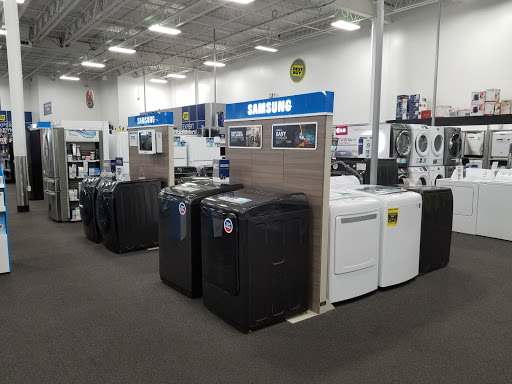 Electronics Store «Best Buy», reviews and photos, 5815 Youngstown Warren Rd, Niles, OH 44446, USA