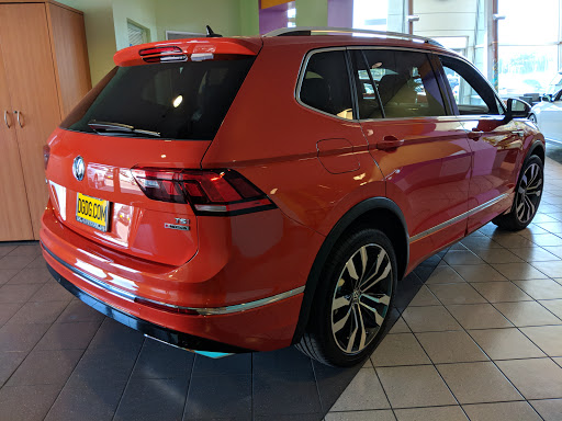 Volkswagen Dealer «Capitol Volkswagen», reviews and photos, 911 Capitol Expressway Auto Mall A, San Jose, CA 95136, USA