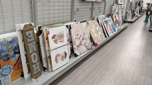 Clothing Store «Burlington Coat Factory», reviews and photos, 275 Main St #4, White Plains, NY 10601, USA