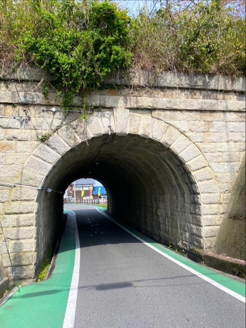 東海道 由良谷川隧道