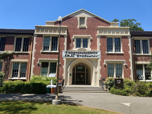 Analy Hall