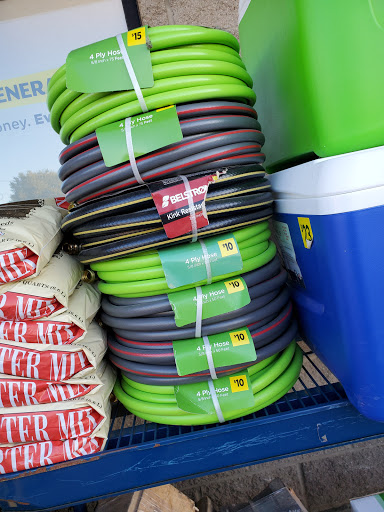 Home Goods Store «Dollar General», reviews and photos, 315 N Main St, Sigourney, IA 52591, USA