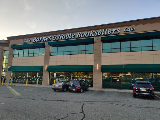Barnes & Noble, 765 NJ-17, Paramus, NJ 07652, USA, 