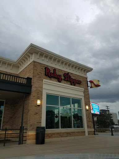 Shopping Mall «Acadian Village Shopping Center», reviews and photos, 3535 Perkins Rd, Baton Rouge, LA 70808, USA