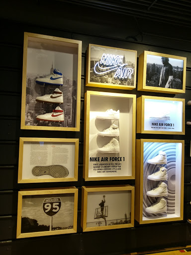 Clothing Store «Nike San Francisco», reviews and photos, 278 Post St, San Francisco, CA 94108, USA