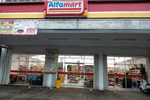 Alfamart Raya Kuripan image