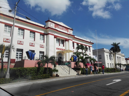 General surgeons in Havana