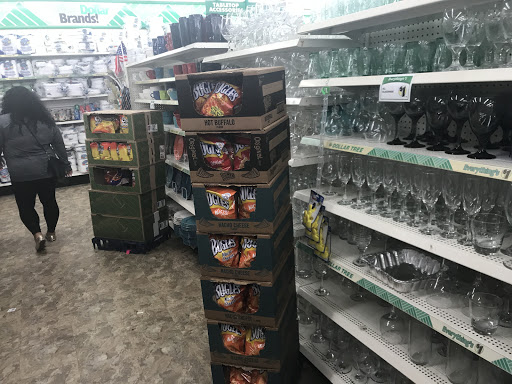 Dollar Store «Dollar Tree», reviews and photos, 847 Queen St, Southington, CT 06489, USA